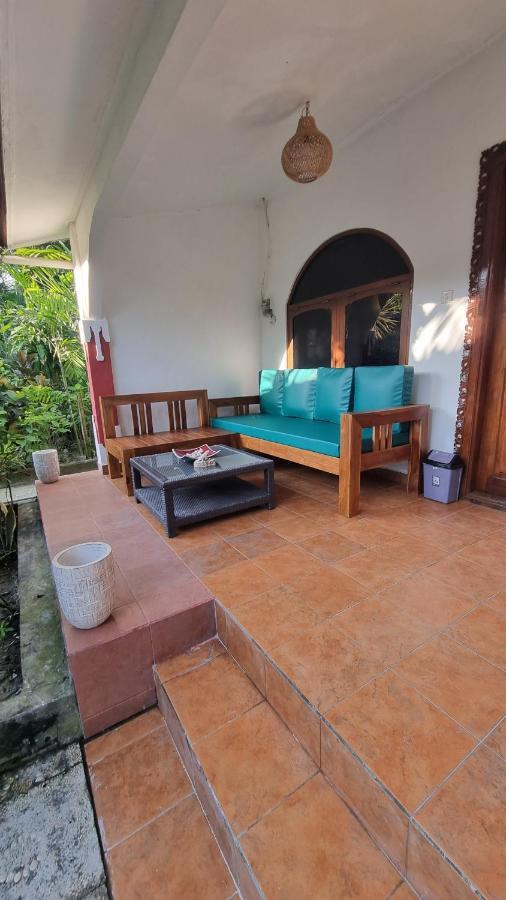 Catra Homestay Beach Apartments Candidasa Екстериор снимка